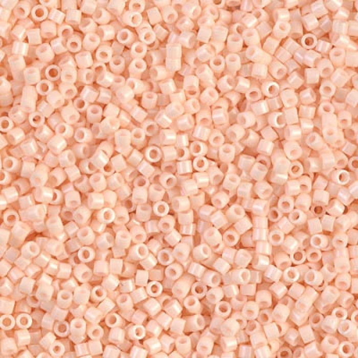 DBS1492 Opaque Light Peach, 3g