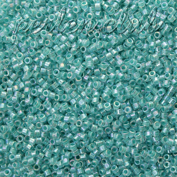 DB0079 Turquoise Green Lined Crystal AB, 5g