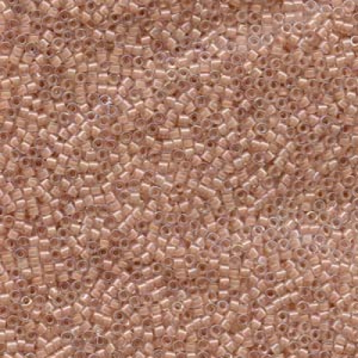 DB0069 Lined Beige AB, 5g